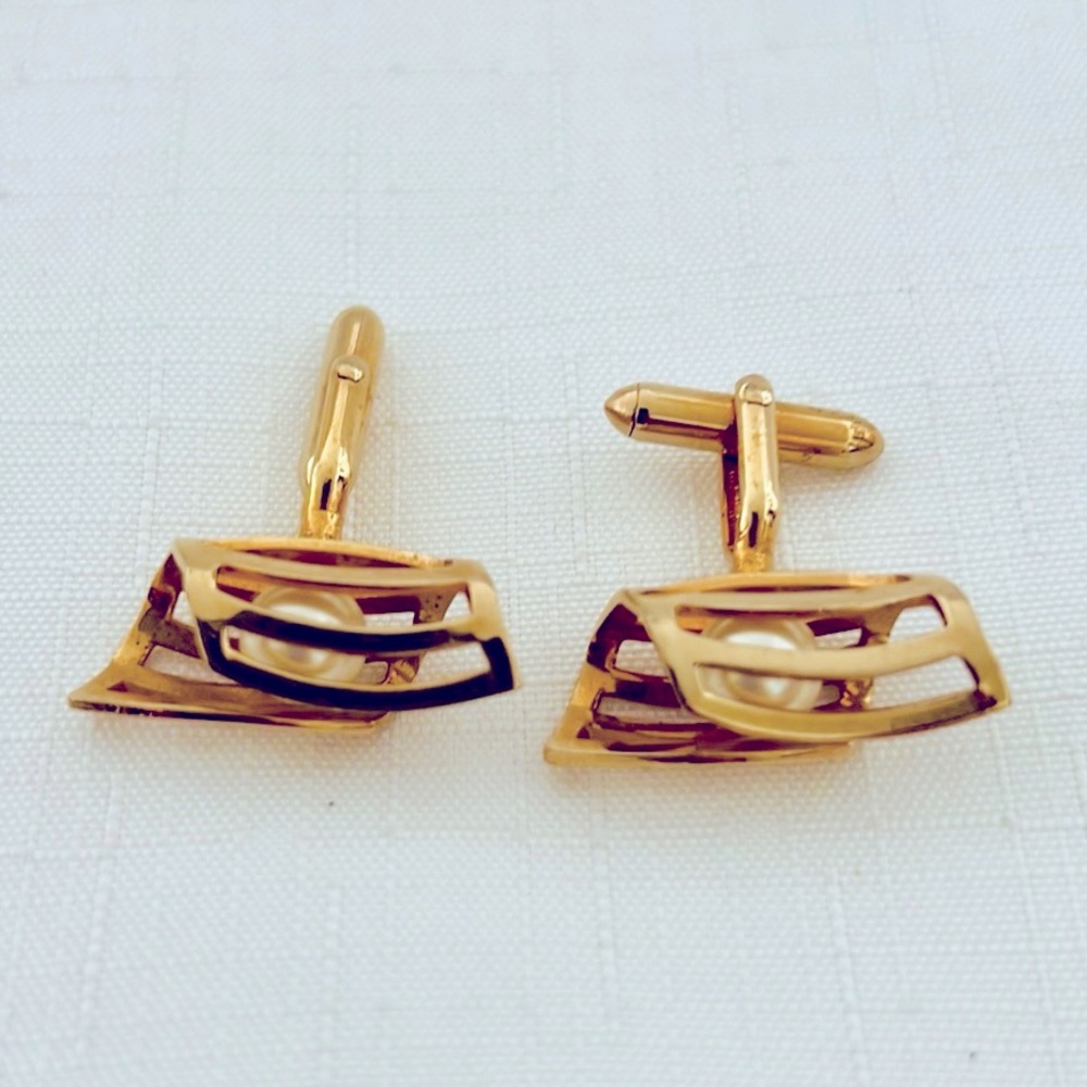 Vintage / Cuff Links ~ Gold Tone ~ Simulated Pearl - Picture 8 of 8